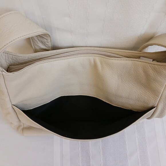 Stone Mountain Cream Colored Leather Shoulder Bag Purse - Picture 7 of 10